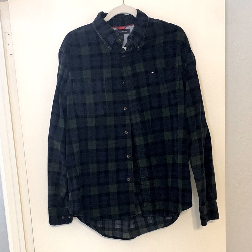 Tommy Hilfiger Men's Black and Green Plaid Shirt